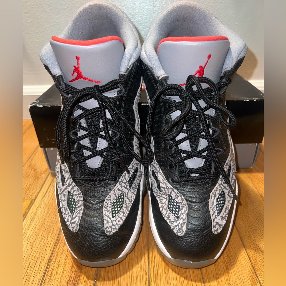 Jordan 11 low ie (black cement) 10.5m